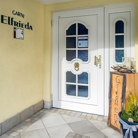 Garni Elfrieda 3*