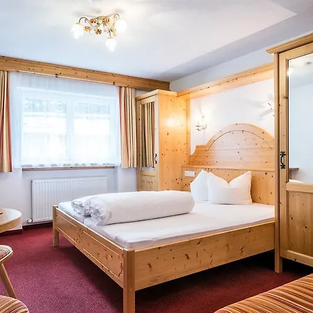 Garni Elfrieda Pensjonat 3*