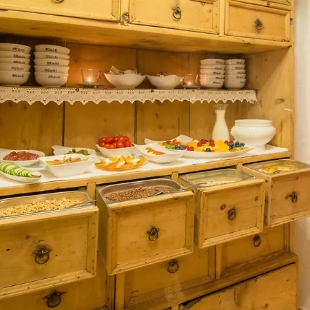 Garni Elfrieda Pensjonat 3*